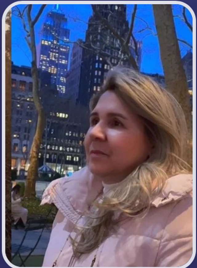 Maria Camilo em Nova York, à noite